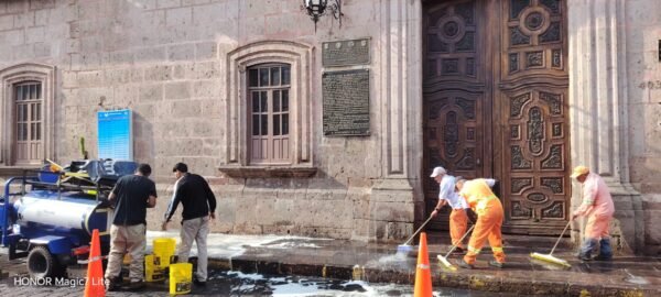 Gobierno de Morelia realiza mantenimiento de espacios públicos en Torreón Nuevo, Periférico y parque lineal de Avenida Quinceo