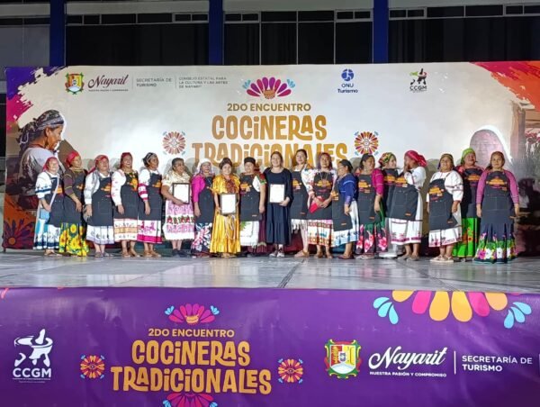 Michoacán participa como estado invitado en encuentro de cocineras en Nayarit