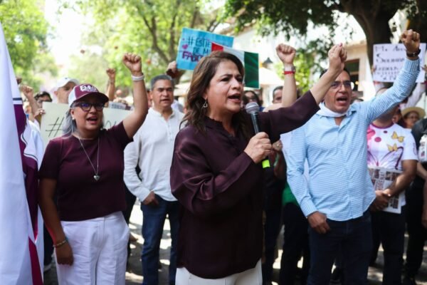 Fabiola Alanís encabeza jornada en defensa de la soberanía en Michoacán