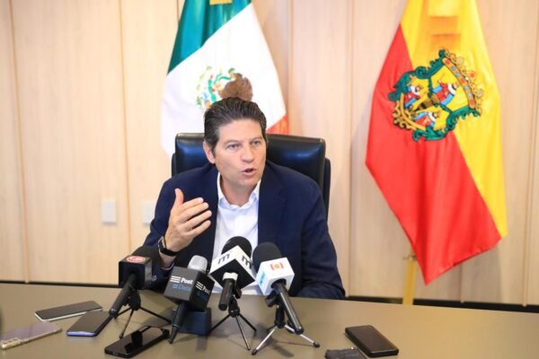 Alfonso Martínez propone financiamiento público para candidatos independientes