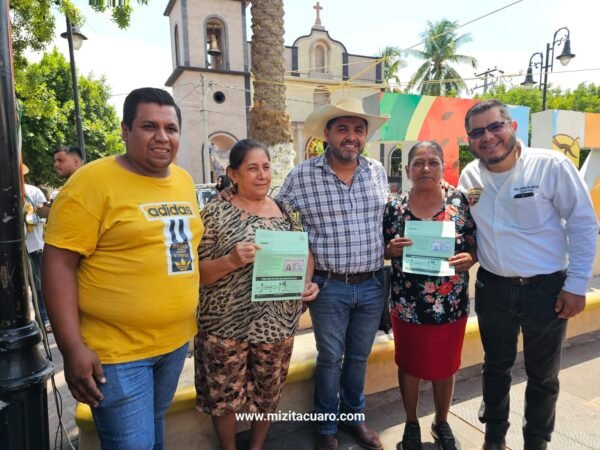 Fernando Ocampo gestiona visas para familias de Tuzantla