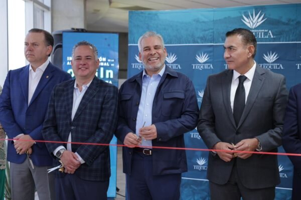 Alfredo Ramírez Bedolla inaugura oficina regional de oriGIn en Guadalajara