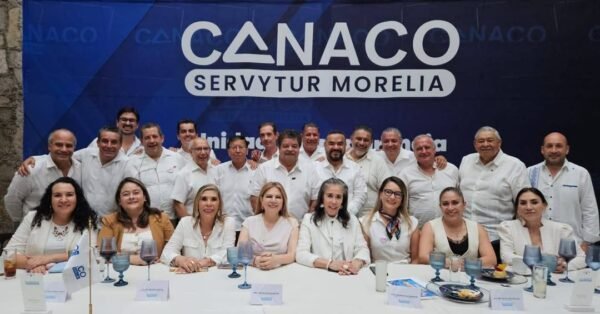 Sefeco acompaña toma de protesta de Consejo de Canaco en Morelia
