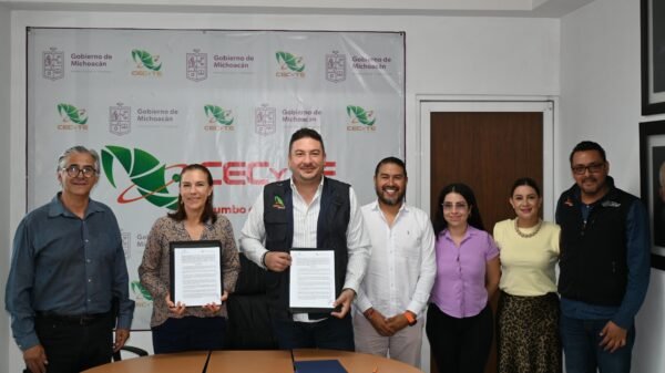 Cecytem ofrece becas de inglés con instituto privado