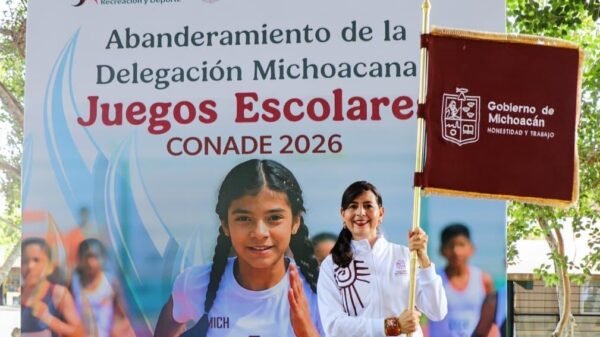 Gabriela Molina abandera delegación a Juegos Escolares Nacionales
