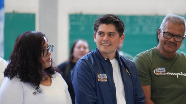 Antonio Ixtláhuac asiste a Copa Do-CNTE y anuncia festival “Profe Fest” para maestros en Zitácuaro