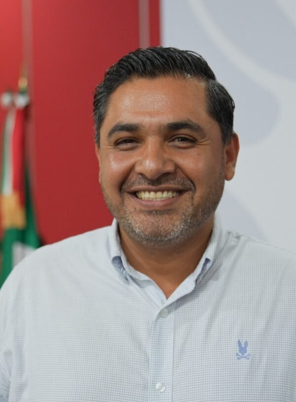 Fernando Ocampo anuncia rehabilitación de carretera federal 51 y adhesión de Tuzantla al Plan Michoacán de Mujeres