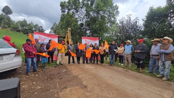 Lety Arriaga da arranque a rehabilitación de carretera en San Luis, Ocampo
