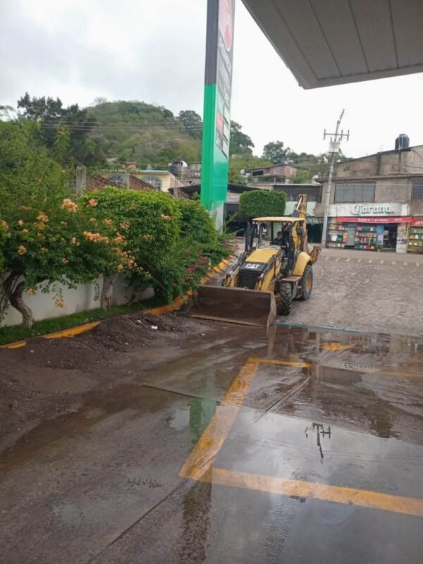 Ismael Arriaga moviliza brigadas por lluvias en Juárez