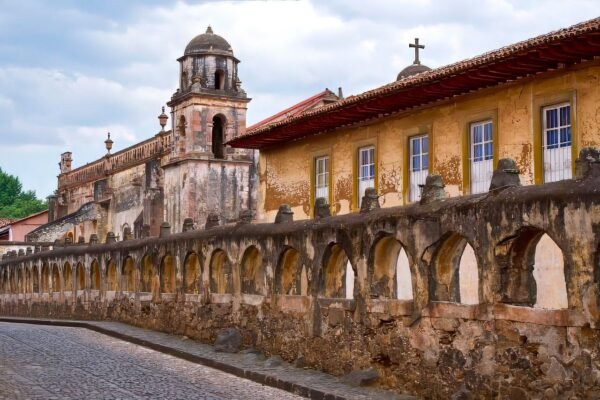 Pátzcuaro comparte su legado cultural con embajador de Kuwait en México