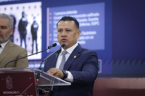 Carlos Torres Piña reporta baja en homicidios y avances contra criminales en Michoacán