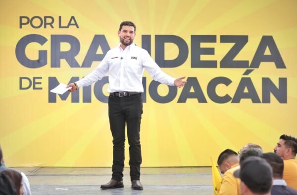 Octavio Ocampo encabezará ruta para recuperar la Grandeza de Michoacán