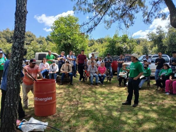 Sader impulsa cultivo sustentable de aguacate con jornada agroecológica en Uruapan