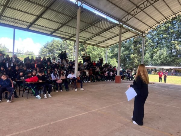 FGE imparte charla de prevención de violencias de género a estudiantes del Cecytem Opopeo
