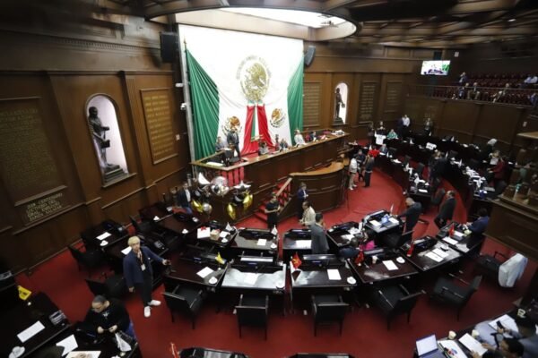 Congreso de Michoacán abre convocatoria para Condecoración Suprema Junta Nacional Americana