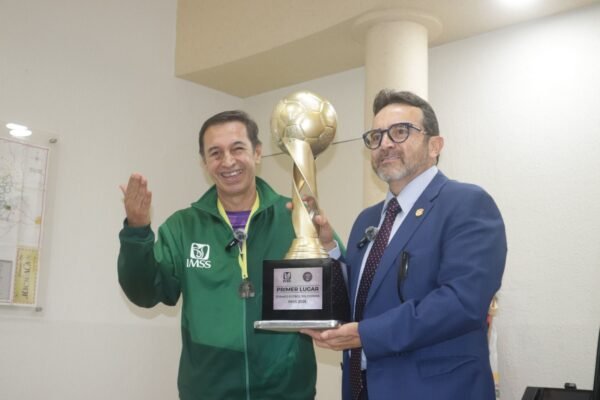 IMSS Michoacán gana torneo de futbol sin correr