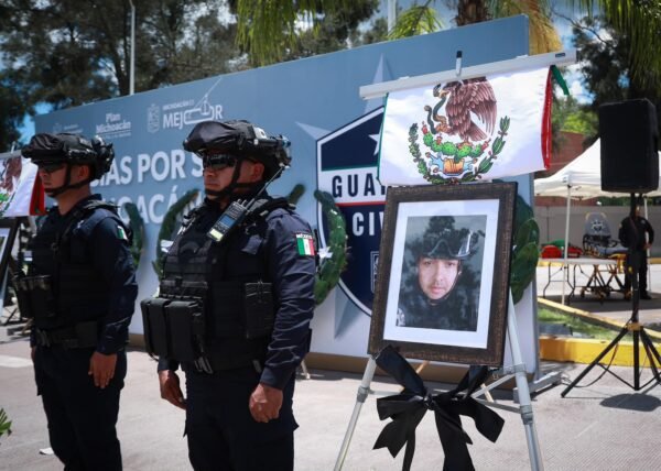 SSP rinde homenaje póstumo a cinco Guardias Civiles caídos en Nahuatzen