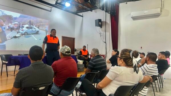 Sectur capacita a sector turístico de Apatzingán en primeros auxilios