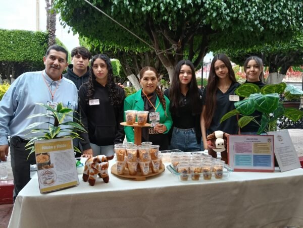 Estudiantes del Cecytem Puruándiro presentan 46 proyectos de emprendimiento