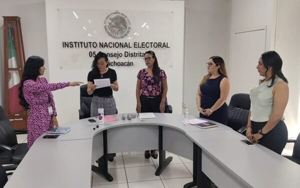 INE toma protesta a Itzel Bernal como encargada del Registro Electoral en Zamora