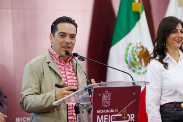 Rogelio Zarazúa anuncia autopista que ahorrará una hora entre Uruapan y Zamora