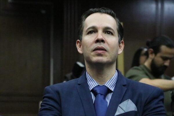 Alfredo Anaya celebra reforma para evitar duplicidad de trámites ambientales en Michoacán