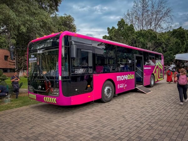 Morebús y teleférico estarán disponibles para visitantes en el Jalo Futbolero