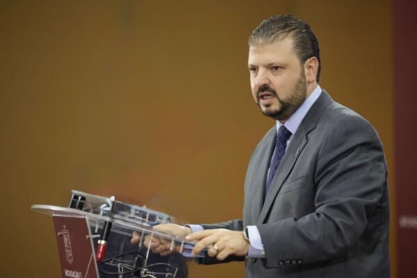 Zepeda califica de extralimitación la remoción de consejeros del IEM por parte del INE