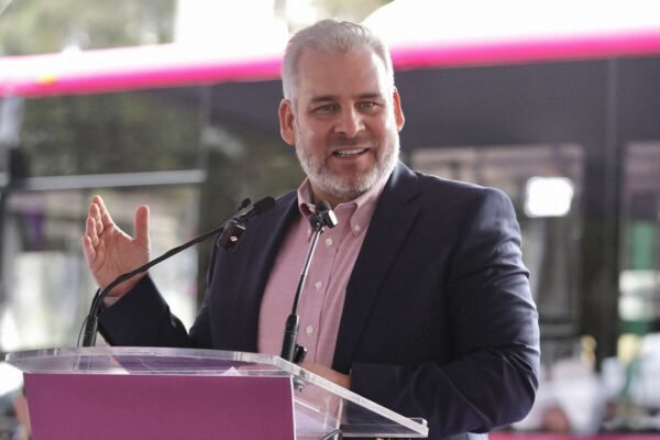 Alfredo Ramírez anuncia que Morebús moverá a 76 mil usuarios en Morelia