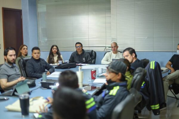 Adolfo Torres encabeza reunión con jefes de sector del Ooapas para mejorar atención ciudadana