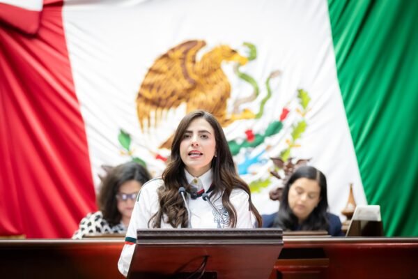 Giulianna Bugarini propone orientación jurídica gratuita en ayuntamientos para familias michoacanas