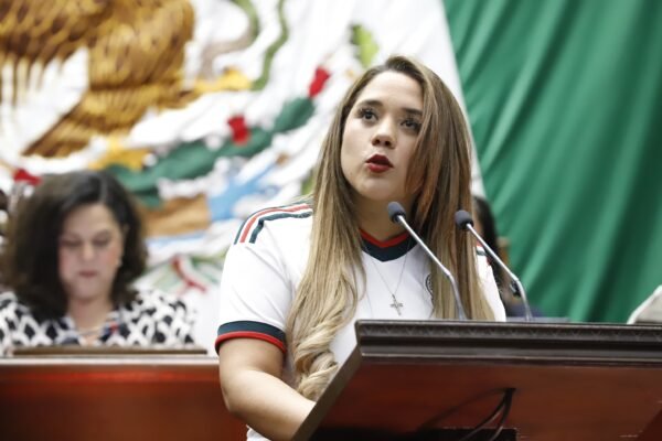 Xóchitl Ruiz propone modernizar recurso de revisión para agilizar defensa ciudadana en Michoacán