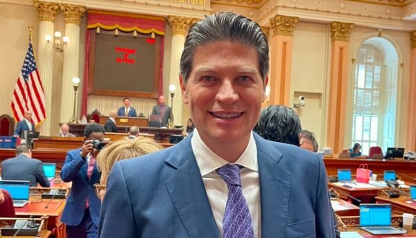 Alfonso Martínez inicia gira en Sacramento para ratificar hermanamiento entre Morelia y California