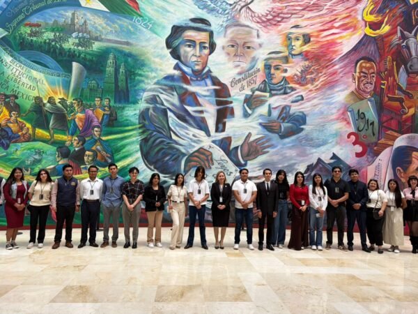 Alumna del Cecytem Capula se integra a Embajadores Juveniles Anticorrupción en Michoacán
