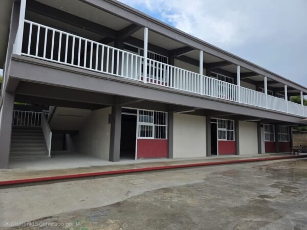 SCOP invierte 7.19 mdp en rehabilitación de primaria en Donaciano Ojeda, Zitácuaro
