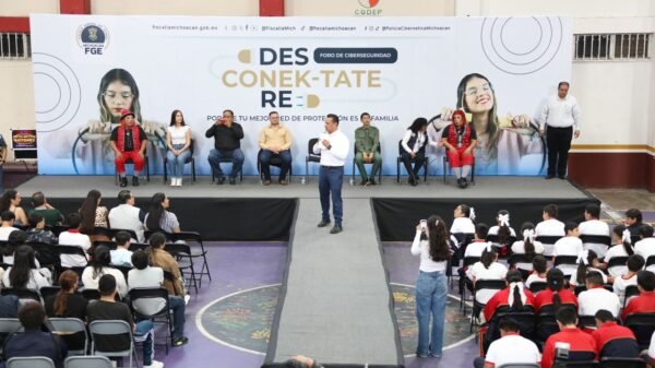 Torres Piña encabeza foro de ciberseguridad con 720 asistentes en Peribán
