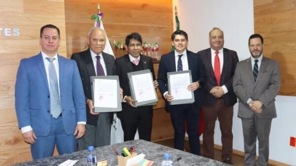 Gobierno de Zitácuaro firma convenio con INAP para profesionalización