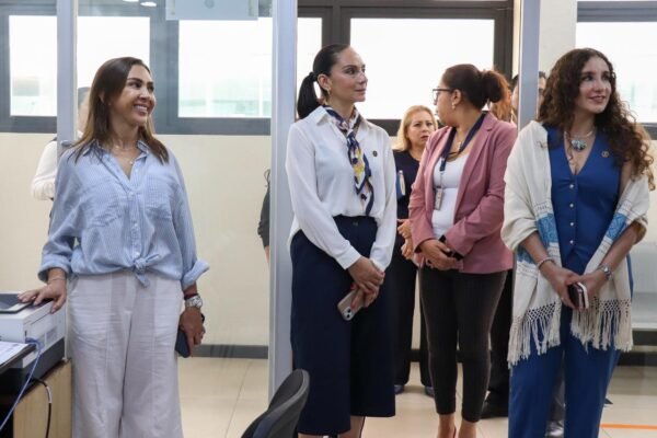 FGE acerca servicios de atención a víctimas en jornada ciudadana en Uruapan