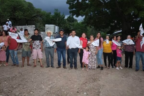 Fernando Ocampo arranca obra vial en comunidad Francisco Villa en Tuzantla