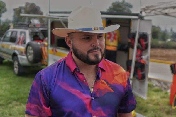 Armando El Güero Flores se suma a esfuerzo empresarial para equipar brigada de rescate