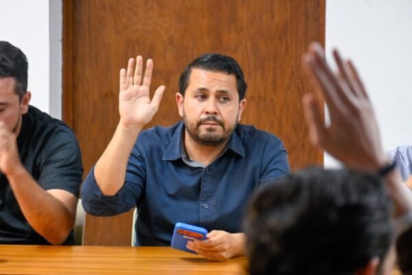 Armando Tejeda propone reforma para combatir extorsión y proteger patrimonio familiar