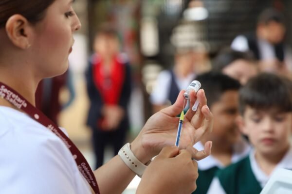 SSM ofrece vacuna gratuita contra VPH para adolescentes en Morelia