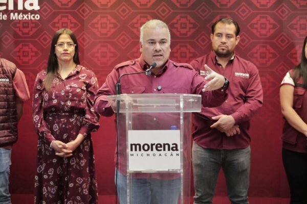 Jesús Mora respalda a Sheinbaum contra manipulación digital y antidemocracia
