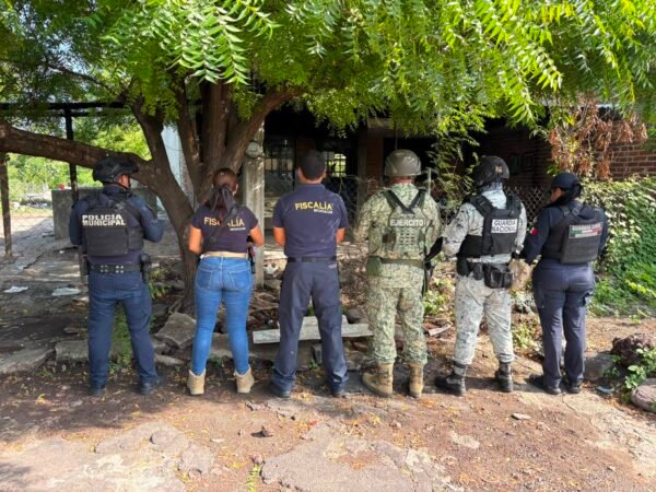 FGE asegura droga y detiene a tres personas en cateo en Chandio