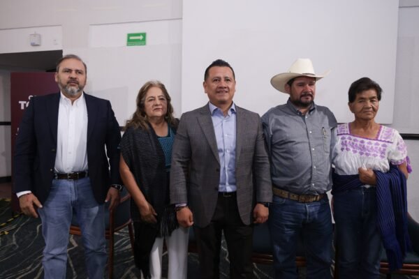 Torres Piña: riqueza del campo debe traducirse en bienestar para productores