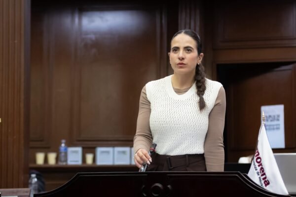 Giulianna Bugarini respalda a Sheinbaum contra propuestas que limitan voto universal