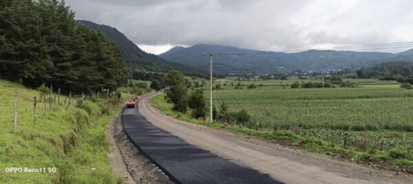 SCOP reporta 45% de avance en rehabilitación de camino Arantepacua-Turícuaro