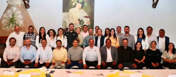 Octavio Ocampo presenta balance del PRD en Michoacán