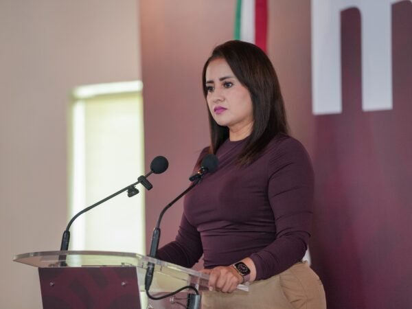 Gladyz Butanda respalda encuesta de Morena en Michoacán