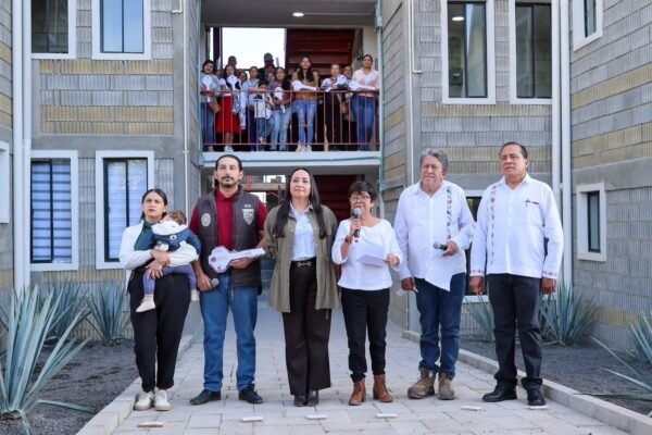Sedum entrega 48 viviendas en Vista Hermosa